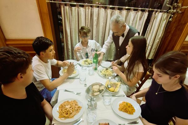 gastro-zazitkyBB83FE75-CBBC-9AF3-4884-8F10265DA94E.jpg